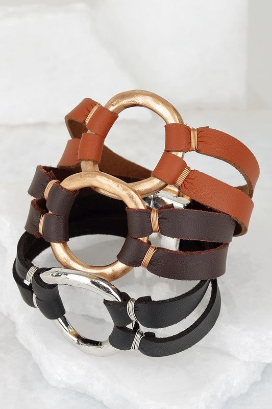 Leather bracelet with magnetic closure
