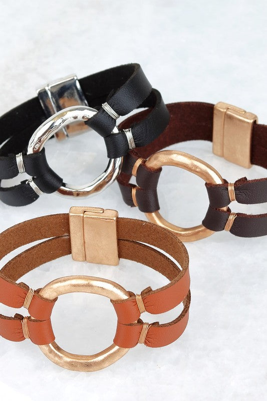 Leather bracelet with magnetic closure