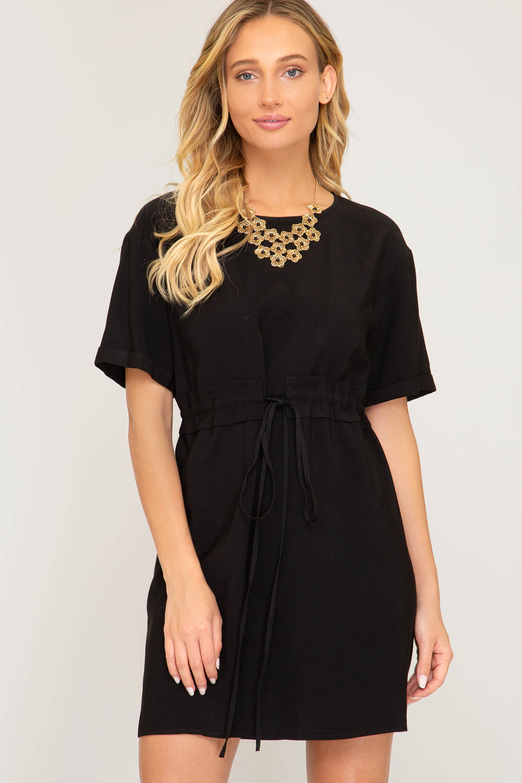 Short sleeve dress with waist tie