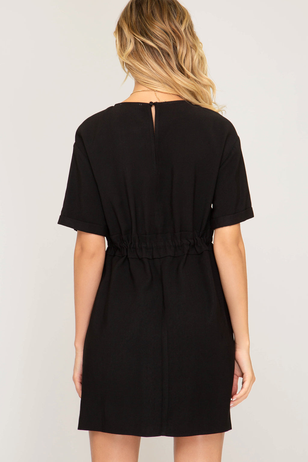 Short sleeve dress with waist tie