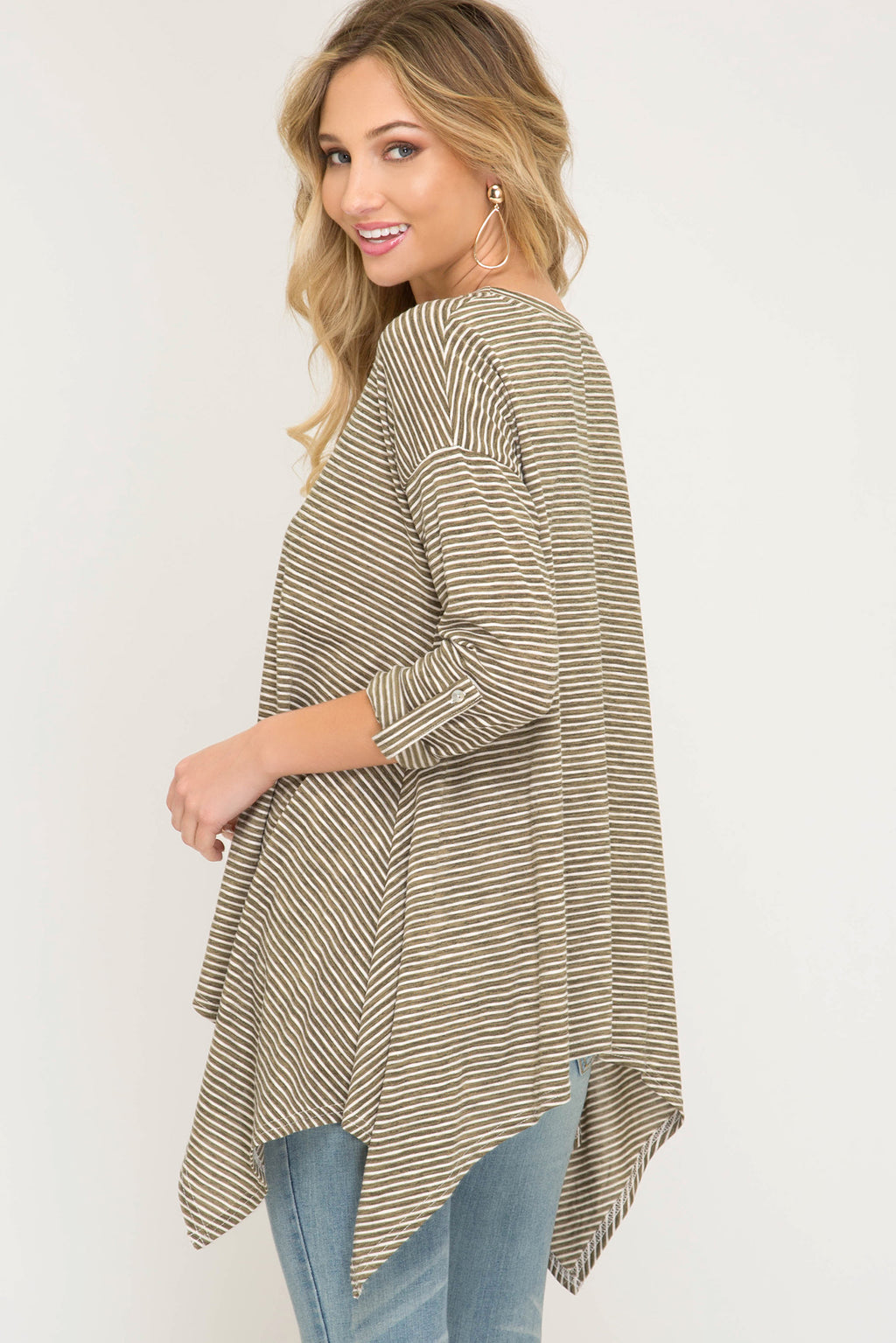 Woman roll up striped top