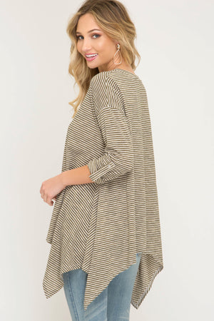 Woman roll up striped top