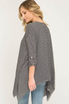 Woman roll up striped top